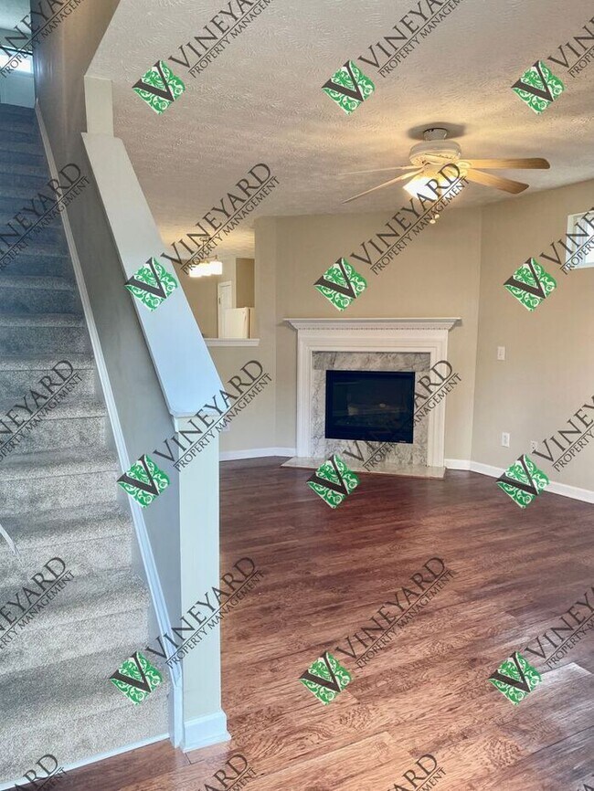 Foto del edificio - 419 Royal Oak Dr