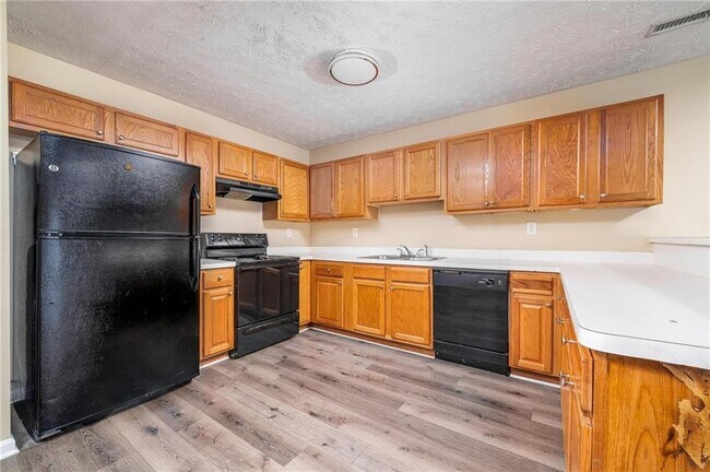 Foto del edificio - 935 Hickory Bend Rd