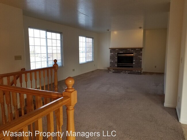 Foto del edificio - 2 br, 2 bath House - 1080 Elgin Avenue