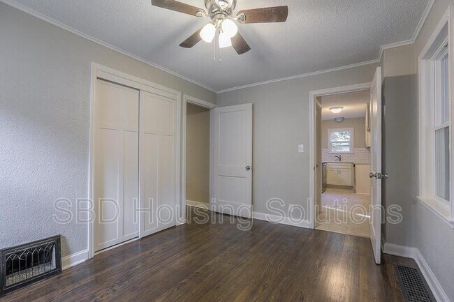 Foto del edificio - 1007 S Noland Rd