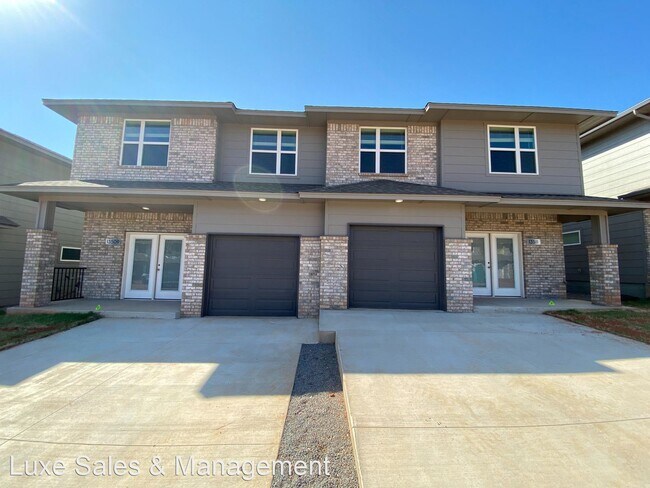 Building Photo - 3 br, 2.5 bath House - 13509 Vinita Drive