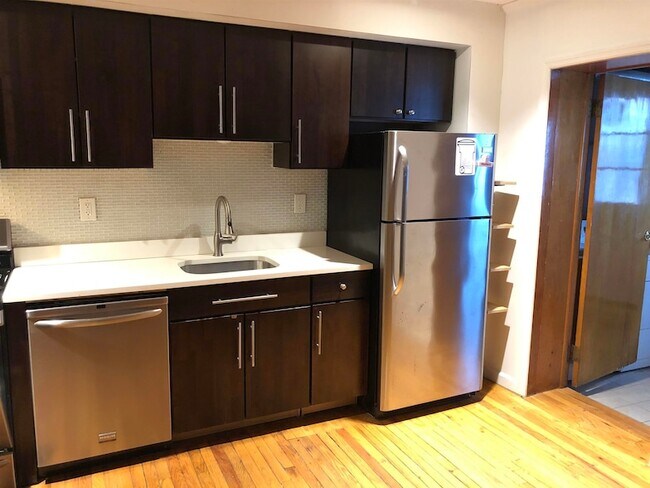 Foto del edificio - 55 Van Reipen Ave