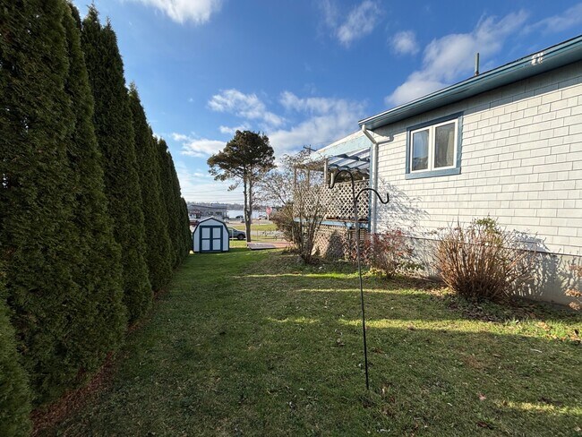 Foto del edificio - 29 Newport Ave