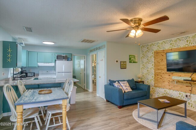 Foto del edificio - 2271 New River Inlet Rd