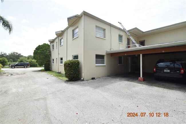 Building Photo - 606 S Betty Ln