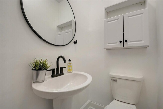 Foto del edificio - 806 N Gray St