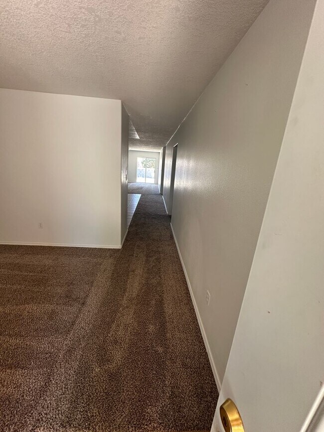 Building Photo - 2815 Solano Del Sol Dr NE