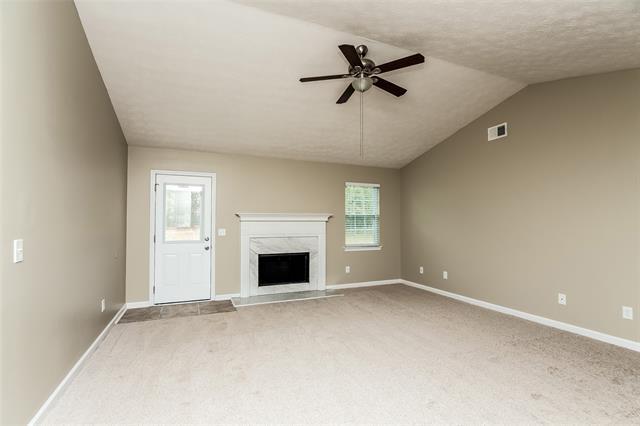 Building Photo - 2401 Cypress Dr