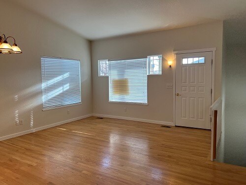 Foto del edificio - 2550 Custer Dr