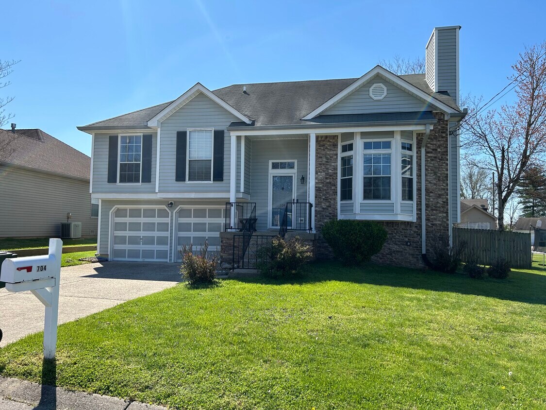 Primary Photo - 704 Jayme Rhae Ln