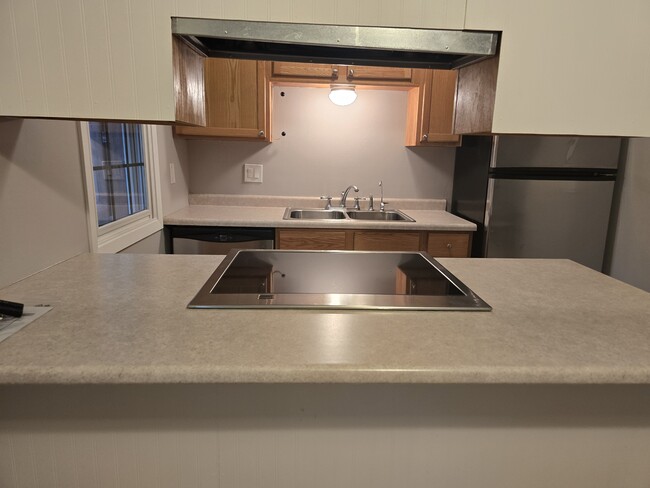 Foto del edificio - 5580 Shorewood Ln