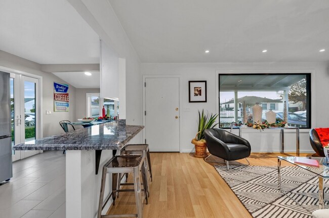 Foto del edificio - 330 Cuardo Ave