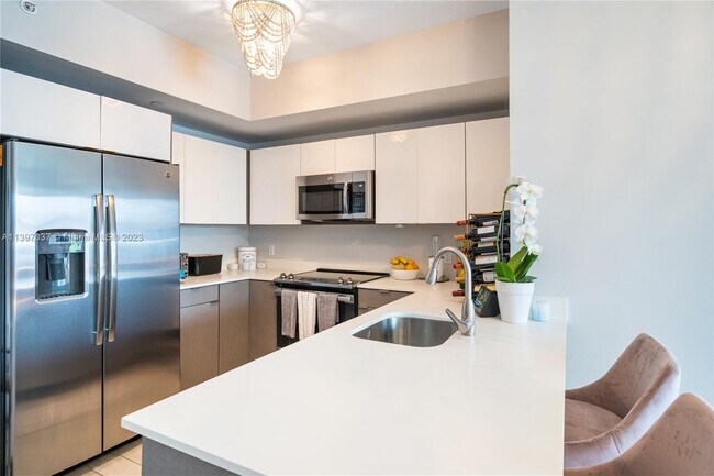 Foto del edificio - 321 NE 26th St