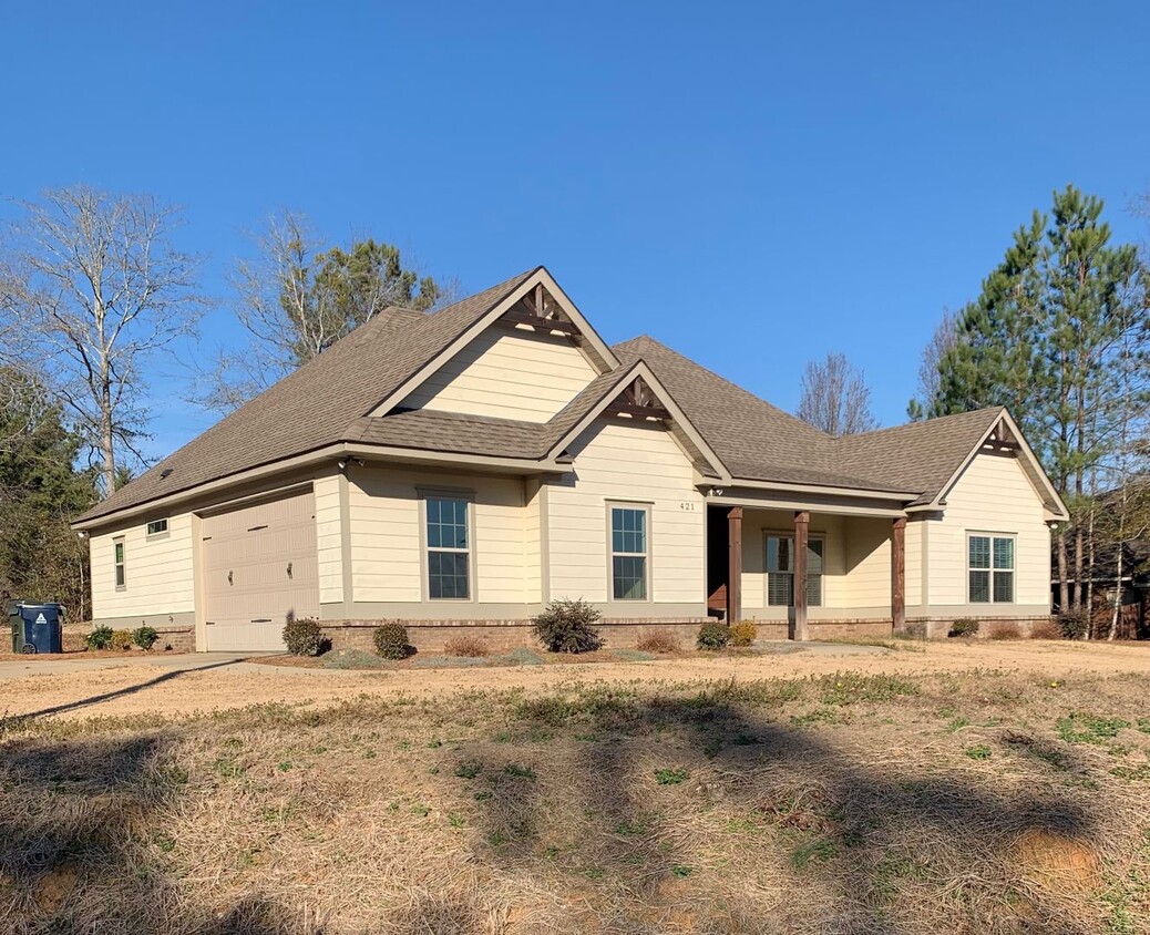 Foto principal - 421 Stanfield Dr