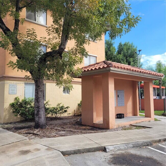 Foto del edificio - 17612 NW 25th Ave