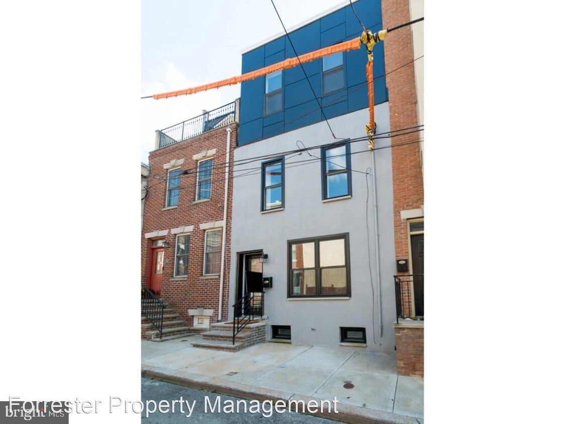 Primary Photo - 3 br, 2.5 bath House - 2610 Catharine St.