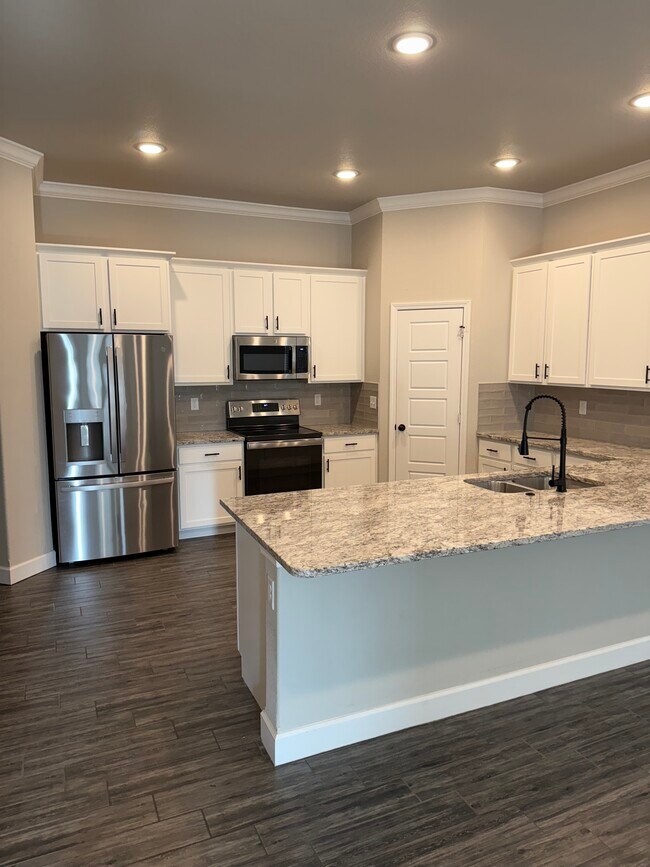 Building Photo - 7538 Apache Dr