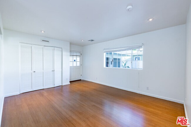 Foto del edificio - 5426 Colfax Ave