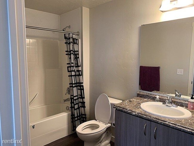 Building Photo - 1 br, 1 bath Apartment - 7107 Enoch Drive