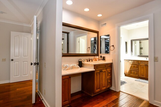 Foto del edificio - 10 Maritime Dr