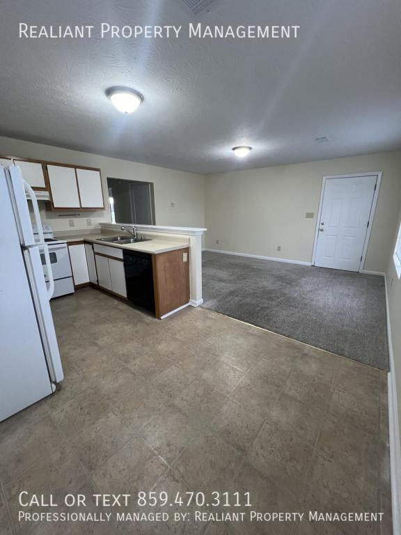Building Photo - 291 Grinder Court
