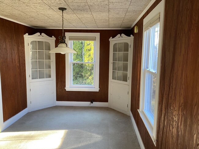 dining room - 20 Pinewood Cir