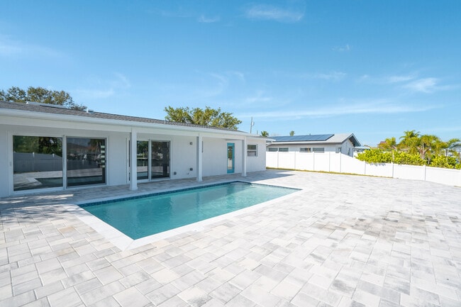 Foto del edificio - 4107 Miller Dr