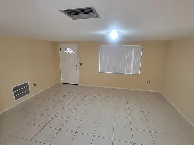 Building Photo - 3639 Madison St