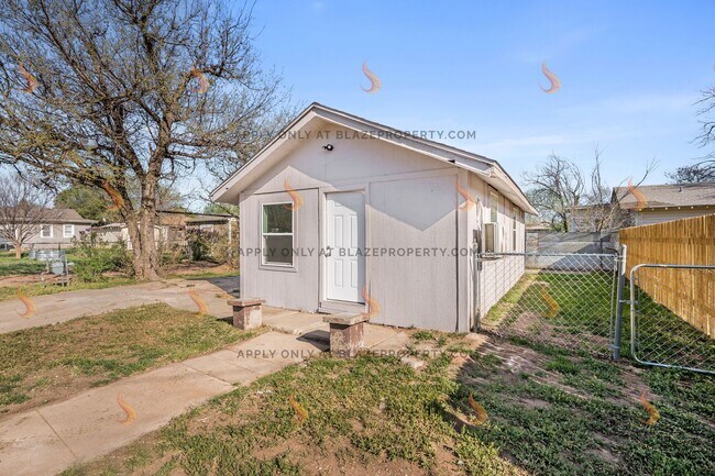 Foto del edificio - Updated 1-Bed Bungalow in South San Jacinto