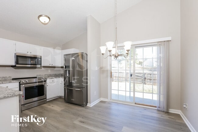 Building Photo - 4952 Silverdene St