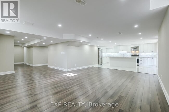 Building Photo - 41 Prunella Cres