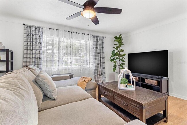 Foto del edificio - 6190 36th Ave N