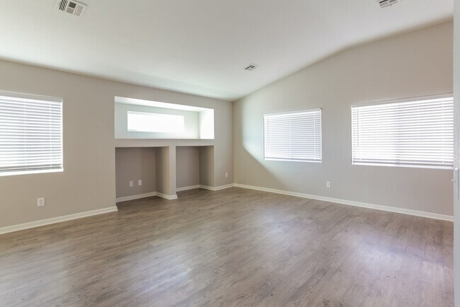 Foto del edificio - 5321 Clover Blossom Ct