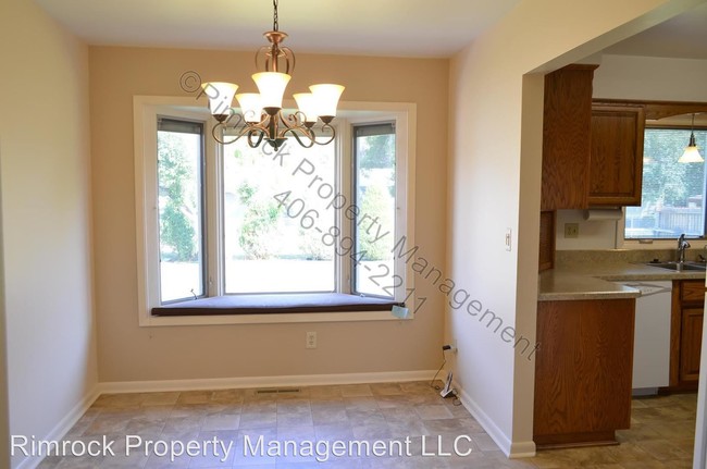 Building Photo - 3 br, 2 bath House - 2235 Fox Dr