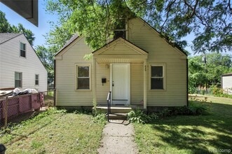 Building Photo - 429 W Bernhard Ave