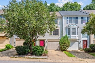 Building Photo - 8410 Woodland Manor Dr