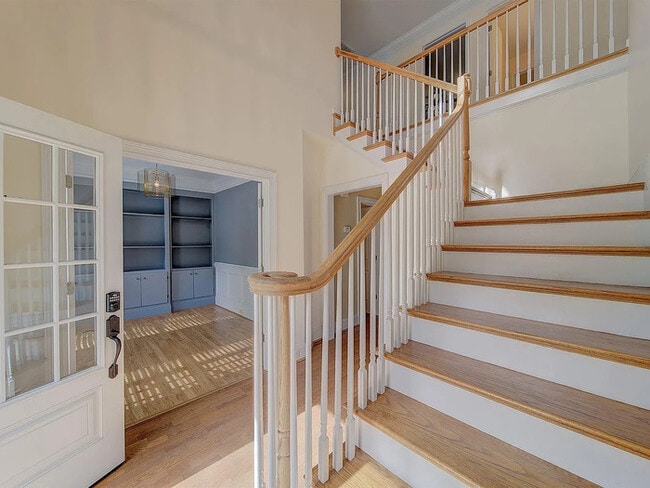 Building Photo - 110 Belfair Rd