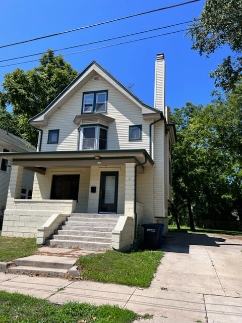 Primary Photo - 737 Wright St