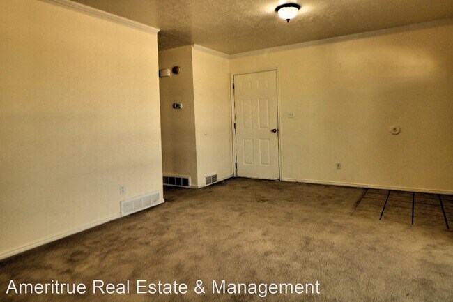 Building Photo - 5 br, 2 bath House - 249 S 900 E
