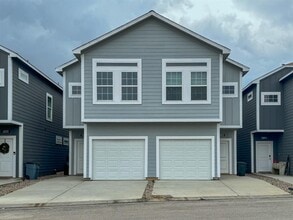 Building Photo - 4937 Ambient Dr