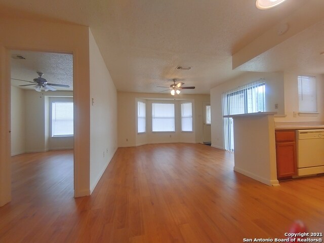 Building Photo - 6351 Cambridge Dr
