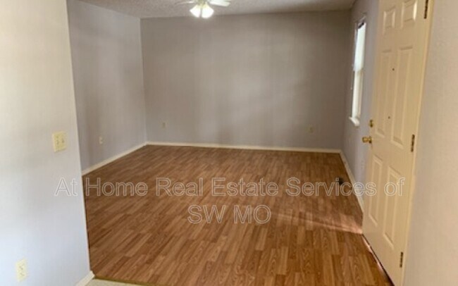 Building Photo - 1636 N Benton Ave