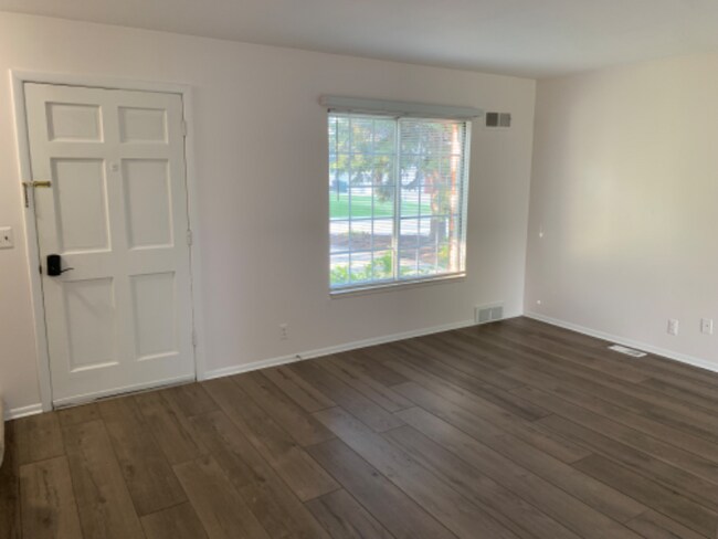 Building Photo - 207 Olympia Blvd