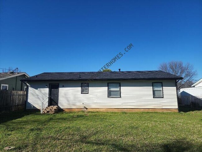 Foto del edificio - 5562 Norris St