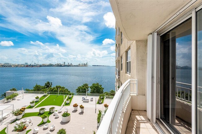 Foto del edificio - 770 Claughton Island Dr