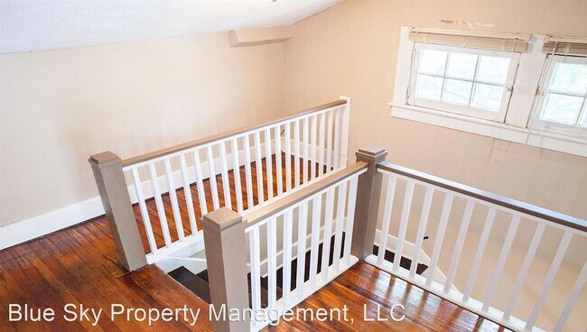 Foto del edificio - 4 br, 1 bath House - 400 N. Reserve St.