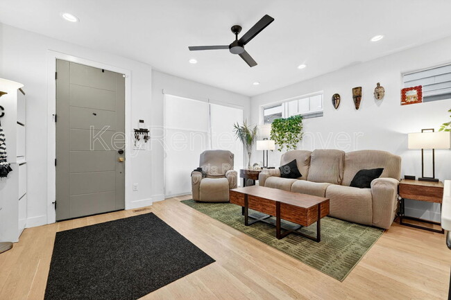 Photo - 1299 Newton St House