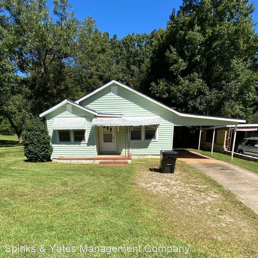 2 br, 1 bath House 525 Francis Street House Rental in Valley, AL
