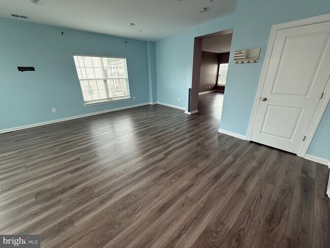 Building Photo - 5539 Lanteen St