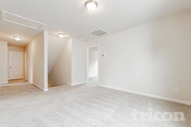 Building Photo - 19 Iron Horse Ct